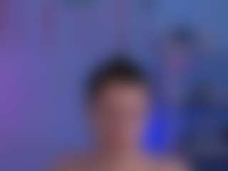 Live cam show with shadow-kiss - Athletic Public on Dolls Live