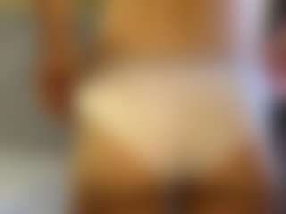 Live cam show with Lina - Skinny Teen (18+) on sexytreat.net