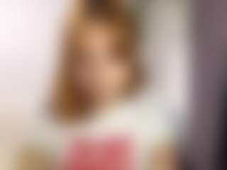 Live cam show with Lina - Flashing on thefappeningchat.com