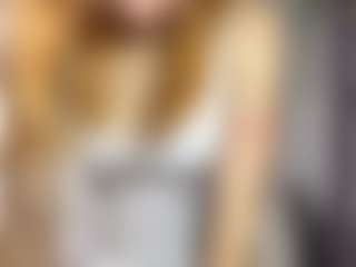 Live cam show with Lina - Young Adult on livesuperchat.net