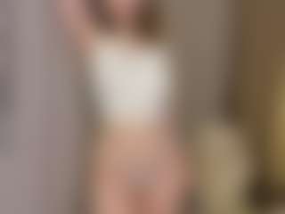 Live cam show with Stella-Colli - Nipple Piercings on live.xheat.ai