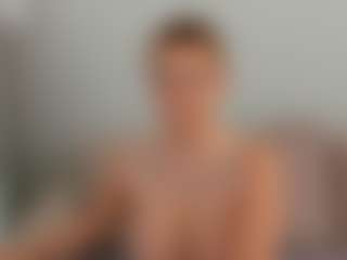 Live cam show with Stellla - Spun on makecum.org