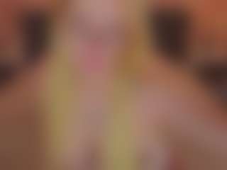 Live cam show with Stellla - Green Eyes on Hubzter Live