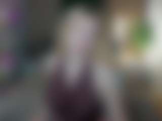 Live cam show with Stellla - Thong on TottyGirls