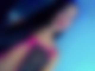 Live cam show with NashlaSexy - Average on Livezox