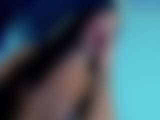 Live cam show with NashlaSexy - Gray Eyes on Cam Slut