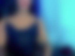 Live cam show with NashlaSexy - Facial Piercings on livesuperchat.net