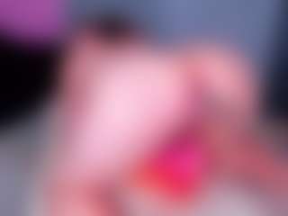Live cam show with vivi-lovx - Deepthroat on CamwithHer