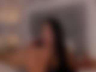 Live cam show with zharia-lux25 - New Brown Eyes on Free Soda