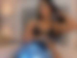 zharia-lux25's Live Sex Cam Show