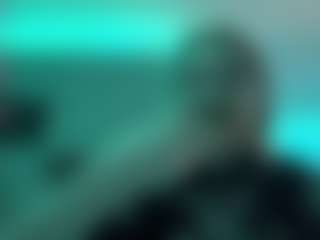 Live cam show with Val - Slender on Camiplay Live
