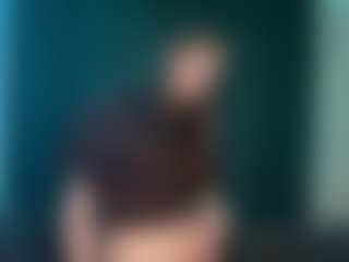 Live cam show with Val - Camel Toe on Chatstar