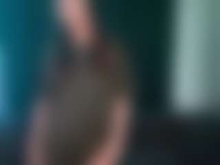 Live cam show with Val - Slender on Instabang