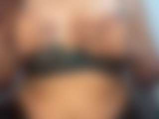 Live cam show with Candylove019 - Facesitting on Milfs Live