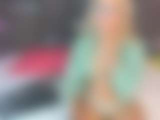 Live cam show with CriistyBloom - Thick on galaxygirlnitro.com