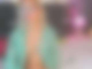 Live cam show with CriistyBloom - Thick on live18s.com