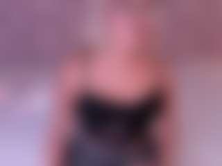 Live cam show with CriistyBloom - Thick on Camsoda