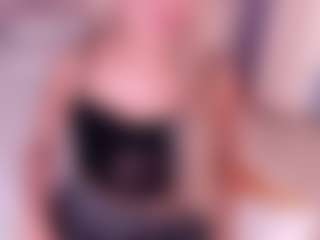 Live cam show with CriistyBloom - Thick on Camsoda Late Night