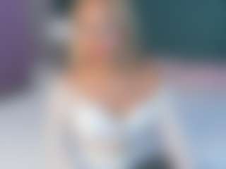 CriistyBloom's Live Sex Cam Show