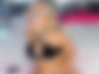 Live cam show with CriistyBloom - Thick on Camsoda