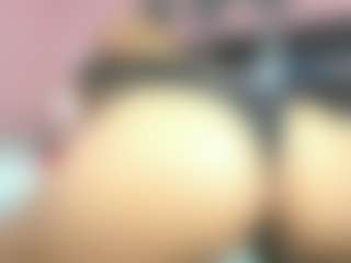 CriistyBloom's Live Sex Cam Show