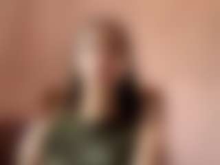 Live cam show with GeneviveIffland - Public on xfollow cams