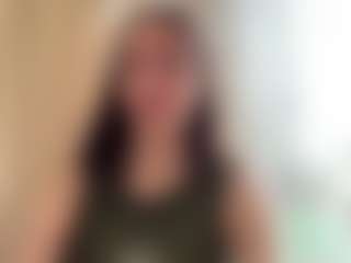Live cam show with GeneviveIffland - Green Eyes on Dolls Live