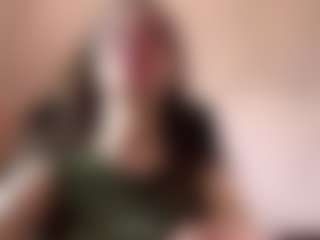 Live cam show with GeneviveIffland - Hairy Pussy on Chatstar