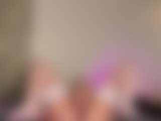 iriscutey's Live Sex Cam Show