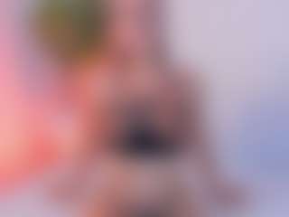 Live cam show with Isabellaa-Palacios - New Petite on Fling VIP Chat