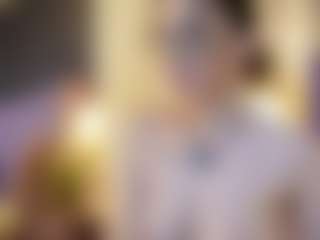 Live cam show with KimJada - Average on UwU Esports