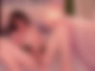 Live cam show with MickeDio - Spank on Camsoda