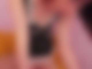 Live cam show with MickeDio - English on Camsoda