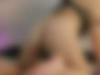 Live cam show with Ruby-diamonds - Small Tits on 1on1-livenow