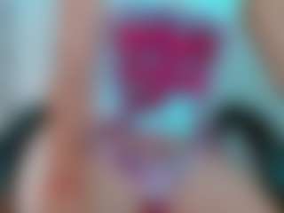 Live cam show with Vanessa-Candy-Hot - Tease on Camsoda