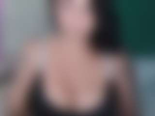 Live cam show with Vivianitahot - Striptease on Soda Cam