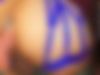 Live cam show with BubbleAsshot - Brown Eyes on Gym Cam Girls