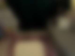 Live cam show with Mia - Teen (18+) on Fling VIP Chat