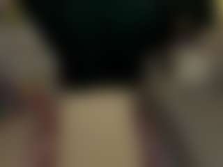 Live cam show with Mia - Hairy Pussy on SquirtSoMuch
