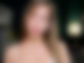 Live cam show with Mia - Butt Plug on TeamSkeetLive