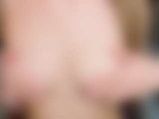 Mia's Live Sex Cam Show