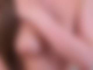 Mia's Live Sex Cam Show
