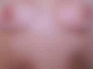 Live cam show with Mia - Hairy Pussy on Cam Slut