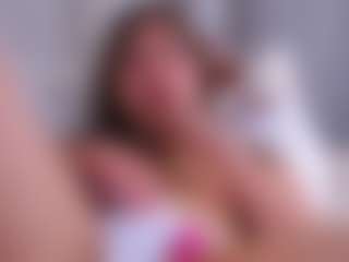 Live cam show with Mia - Joi on Streamer API