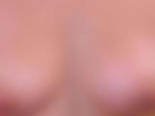 Mia's Live Sex Cam Show