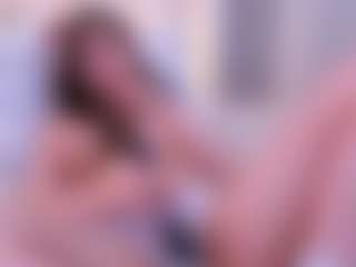 Live cam show with Mia - Butt Plug on Camsoda