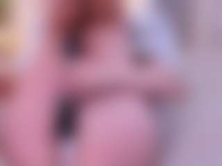 Live cam show with Mia - Butt Plug on Dolls Live