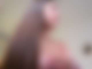 Live cam show with Mia - Butt Plug on Camsoda