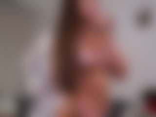 Live cam show with Mia - Butt Plug on Camsoda