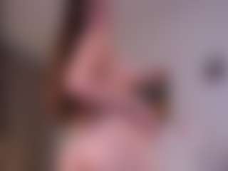 Live cam show with Mia - Muscle on madthumbs